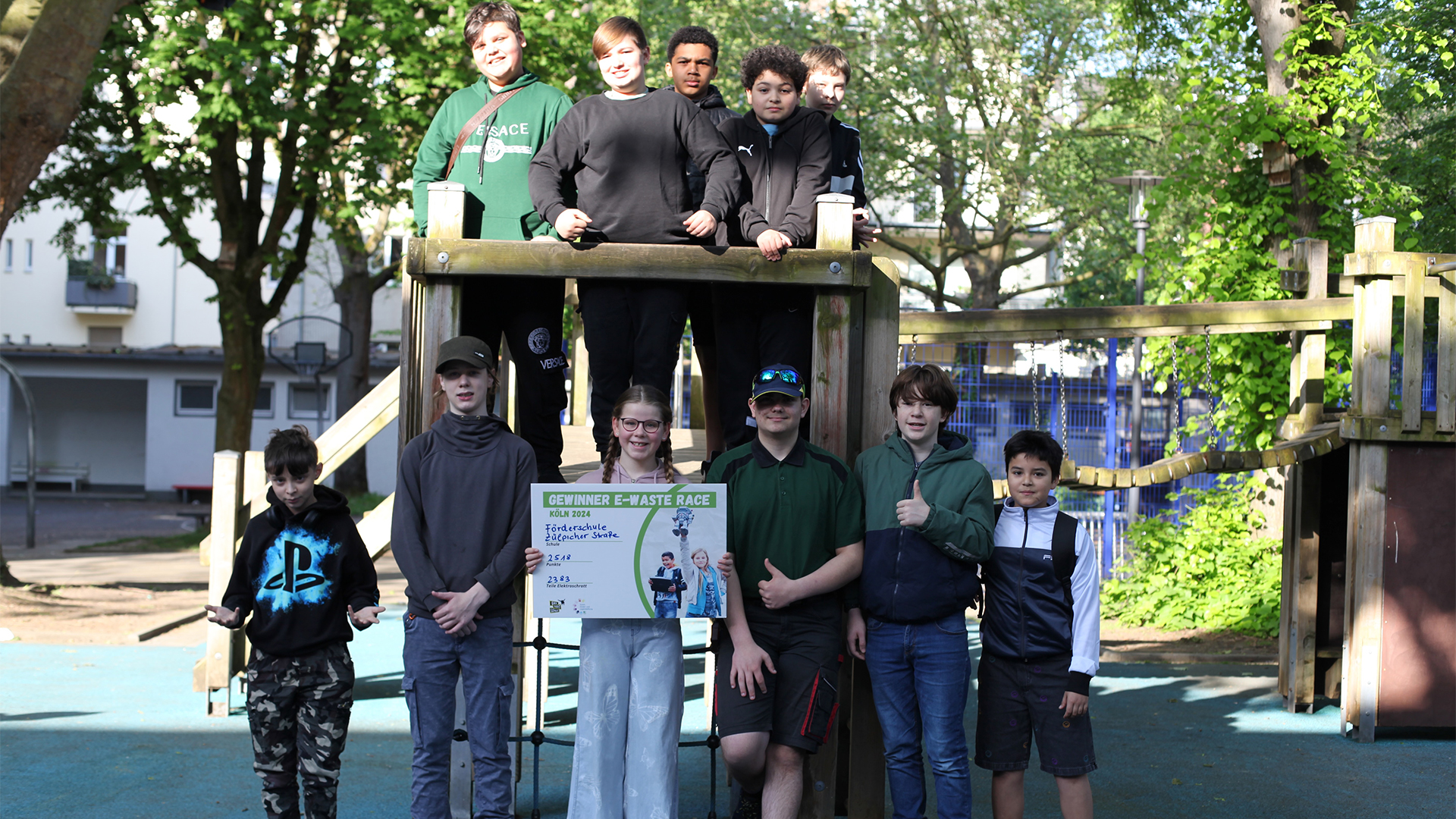 Sülzer Schule hat den meisten Elektroschrott gesammelt.