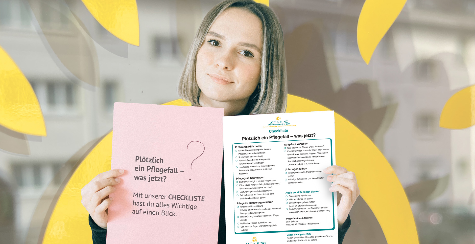 Eine Frau stellt einen Fragebogen zur Schau.