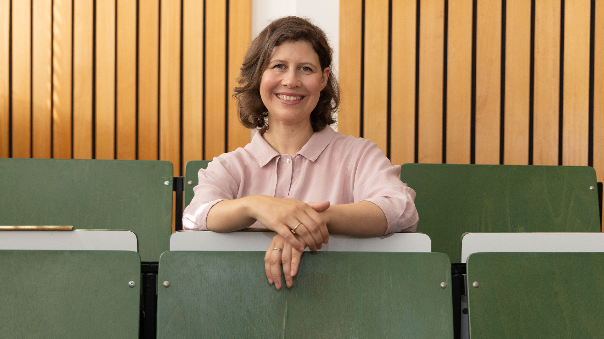 Dr. Anne Löhr von der Koordinierungsstelle Wissenschaft + Öffentlichkeit, Gasthörer- und Seniorenstudium