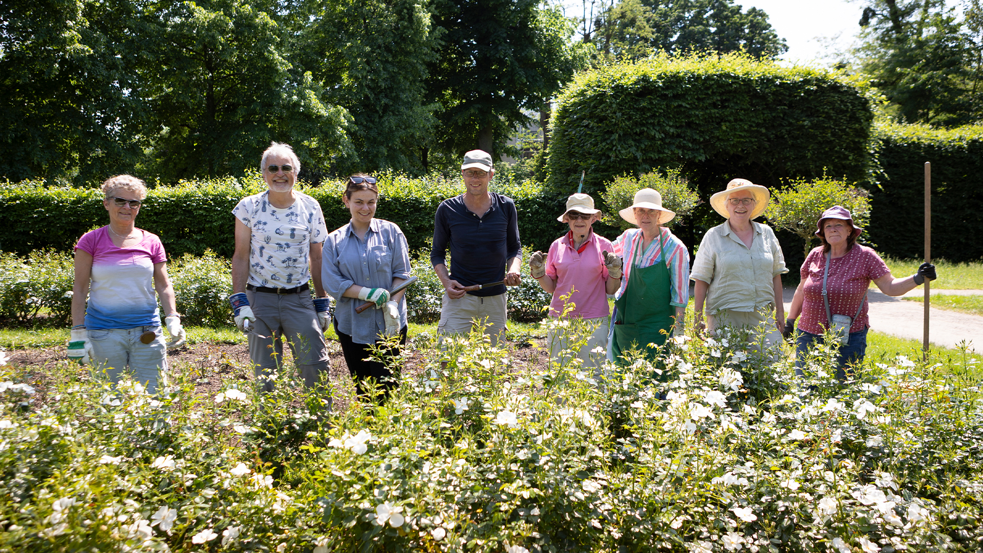 Das Rosengartenteam trifft sich im Klettenbergpark.